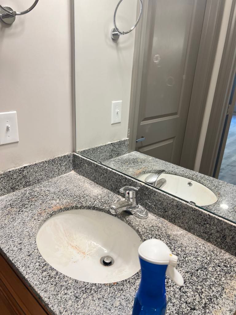 Antes - Vanity & Sink Restoration